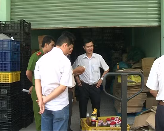 Hãi hùng nước mắm pha chế hóa chất Trung Quốc ảnh 6