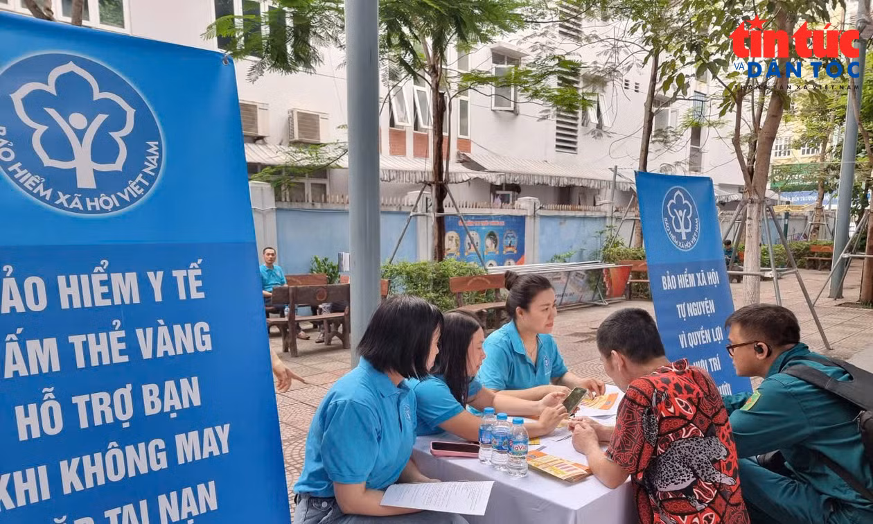 Sẽ chấm dứt hưởng trợ cấp thất nghiệp khi chuyển sang hưởng lương hưu