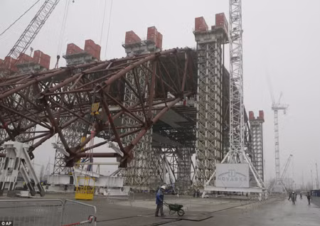 Hạ vòm phủ 'nấm mồ' Chernobyl ảnh 2