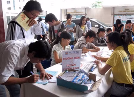 Điệp khúc khó tuyển sinh đại học, cao đẳng ảnh 1