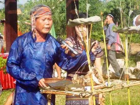 Lễ mừng nhà mới của đồng bào H’rê ảnh 3