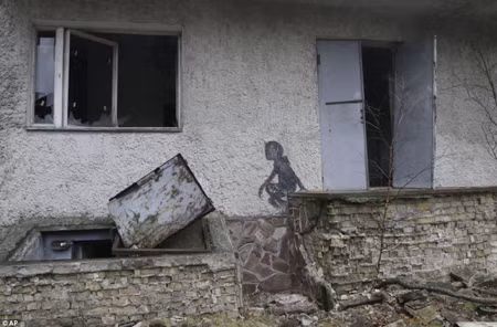 Hạ vòm phủ 'nấm mồ' Chernobyl ảnh 7