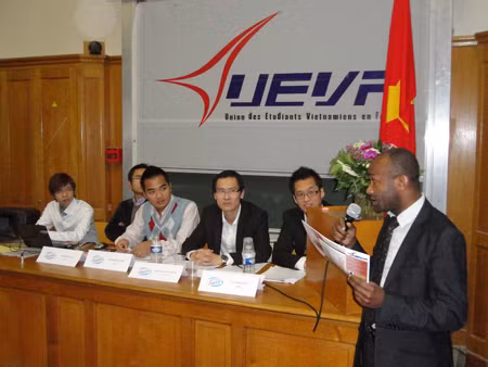 Hội sinh viên Việt Nam tại Pháp tổ chức đại hội ảnh 2