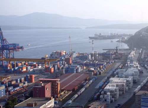 Nga thành lập cảng tự do Vladivostok ảnh 1