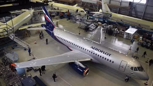 Nga đàm phán bán Sukhoi Superjet cho Iran ảnh 1