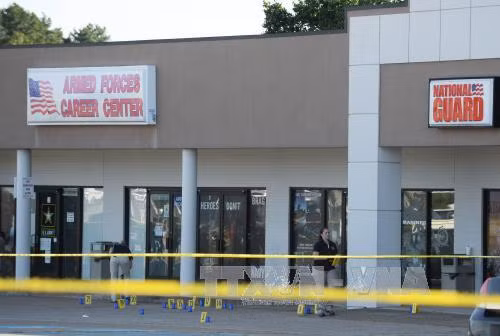 FBI điều tra khả năng khủng bố vụ xả súng cơ sở hải quân ảnh 1