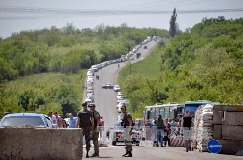 Nga nêu điều kiện giải quyết xung đột Đông Ukraine ảnh 1