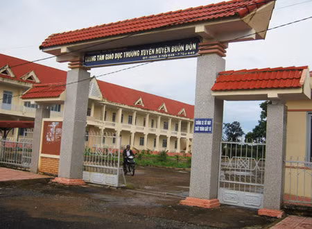 Kỷ luật 3 Đảng viên liên quan vụ học bạ giả ảnh 1