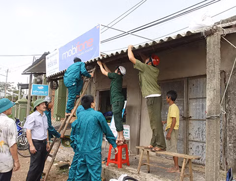 Hà Tĩnh vận động người dân di dời đến nơi an toàn ảnh 1