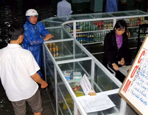 Bão số 10 'càn quét' Quảng Bình ảnh 6