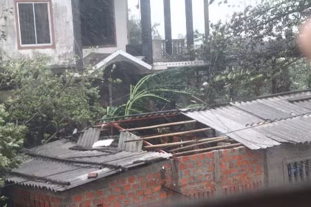Huyện đảo Cồn Cỏ: 100% nhà cửa bị tốc mái ảnh 1