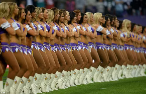 Sôi động giải bóng bầu dục chuyên nghiệp NFL ảnh 1