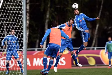 EURO 2012 chính thức khai mạc: Liệu có cú sốc? ảnh 1