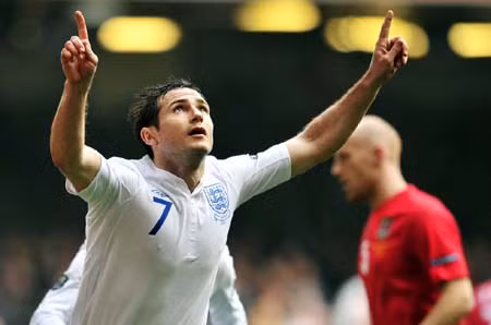 Không có Lampard, tuyển Anh khủng hoảng tuyến giữa ảnh 1