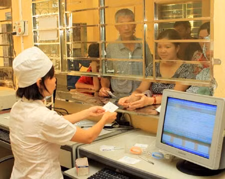 Nhiều vướng mắc sau 3 năm thực hiện Luật Bảo hiểm Y tế ảnh 1