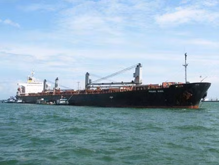 Vinalines vượt qua khó khăn, tạo sự ổn định ảnh 2