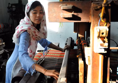 Thăm làng dệt thổ cẩm Chăm Mỹ Nghiệp ảnh 8