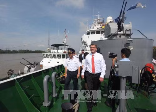 Bộ trưởng Quốc phòng Mỹ thăm Bộ Tư lệnh Hải quân ảnh 1