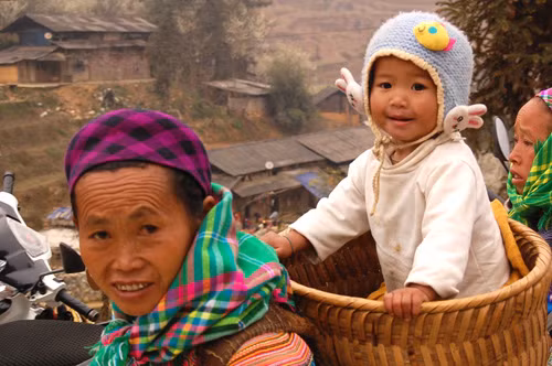 Niềm vui của trẻ em vùng cao ảnh 10