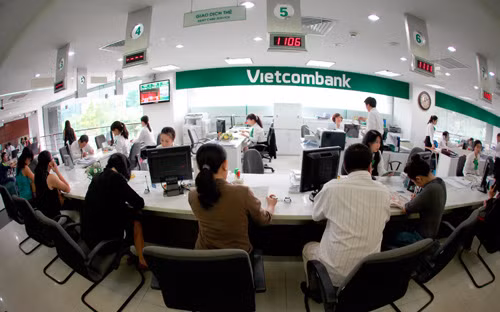 'Thắt lưng buộc bụng' để xử lý nợ xấu ảnh 1