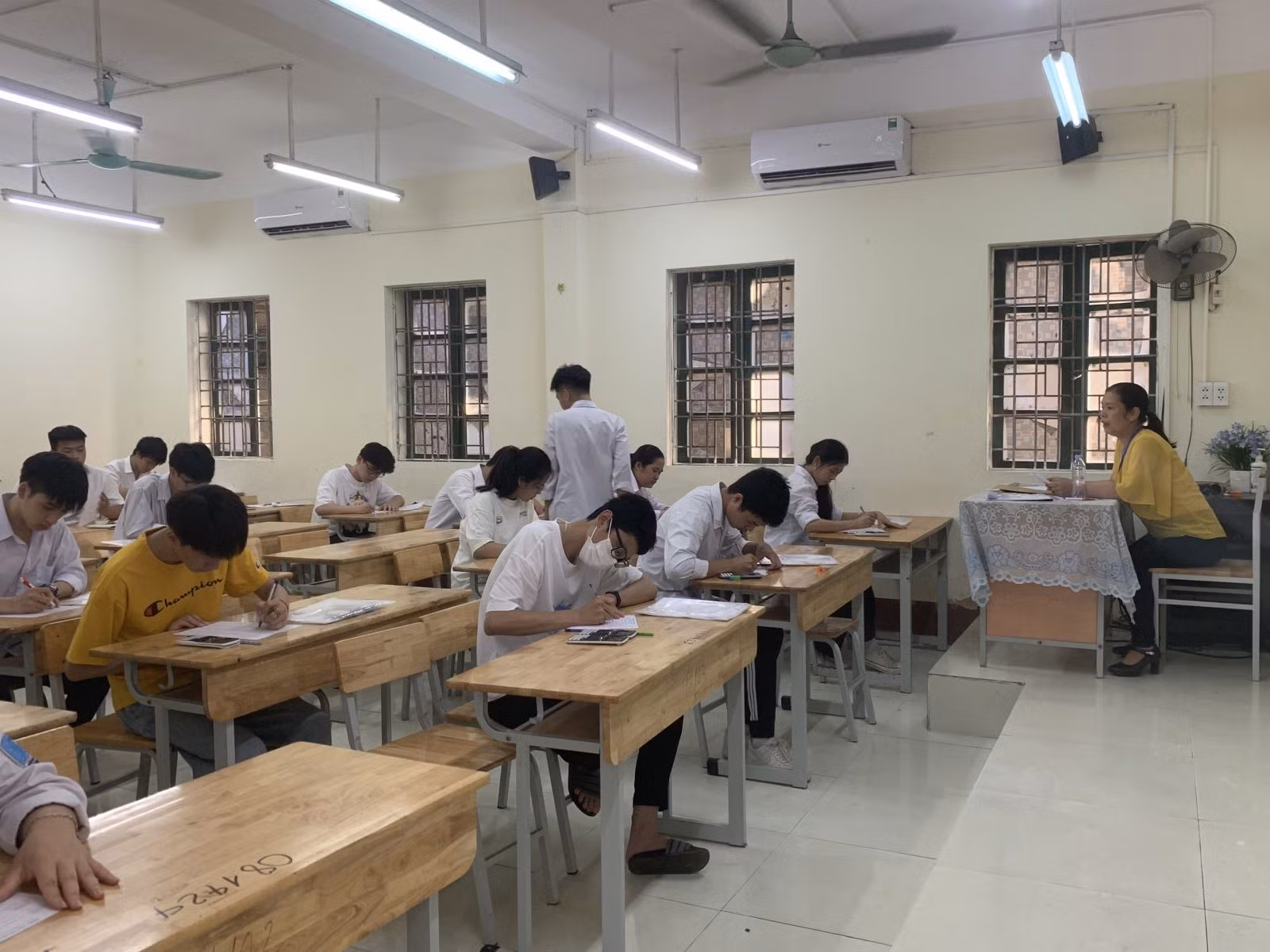 Chú thích ảnh