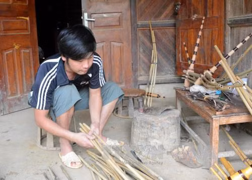 Giữ nghề làm khèn của đồng bào Mông ảnh 3