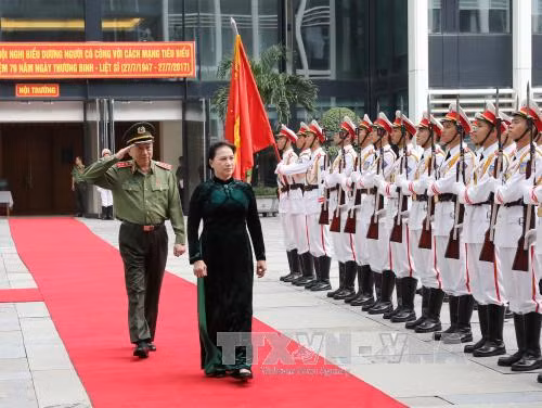 Biểu dương người có công với cách mạng tiêu biểu trong Công an nhân dân ảnh 1