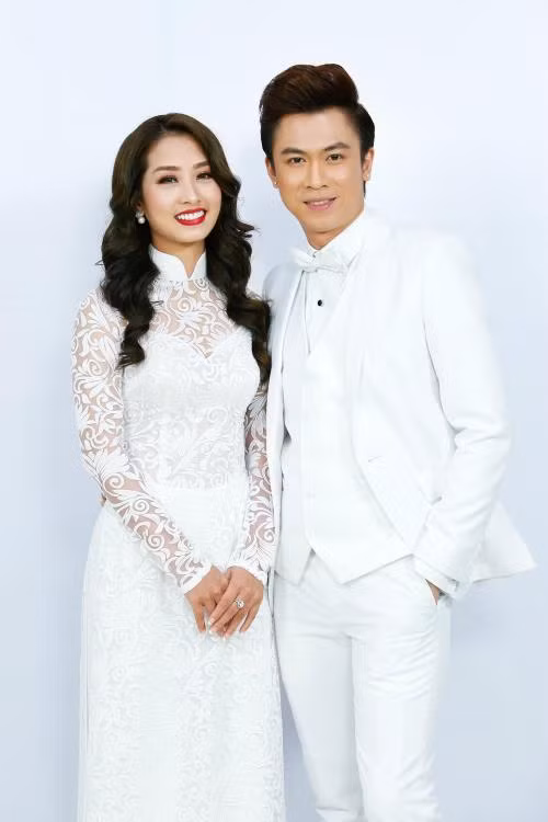 Tối nay, nghe Elvis Phương, Ngọc Sơn trải lòng qua những ca khúc bolero về mưa ảnh 4