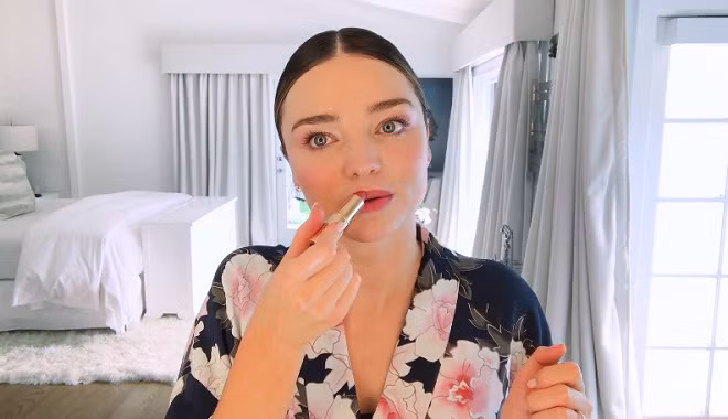 'Thiên thần' Miranda Kerr hướng dẫn tự trang điểm cho đám cưới ảnh 4