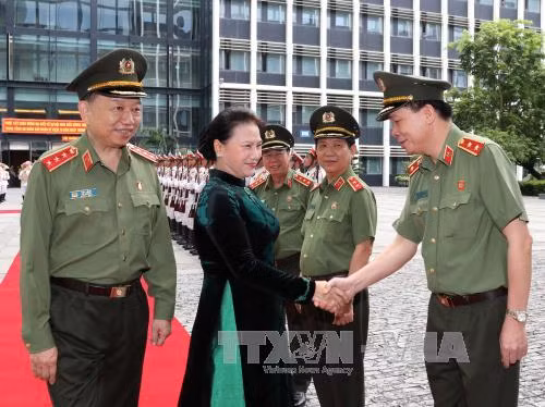 Biểu dương người có công với cách mạng tiêu biểu trong Công an nhân dân ảnh 2