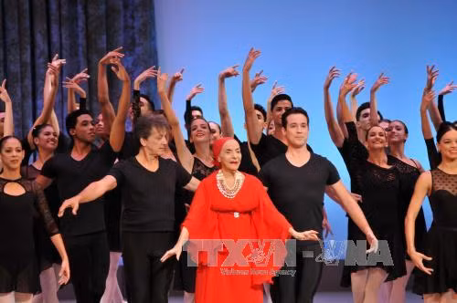 UNESCO vinh danh nghệ sĩ múa ballet huyền thoại của Cuba ảnh 1