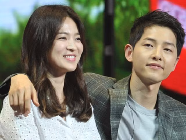 Song Joong Ki nhẹ nhõm khi công khai tình cảm với Song Hye Kyo ảnh 1