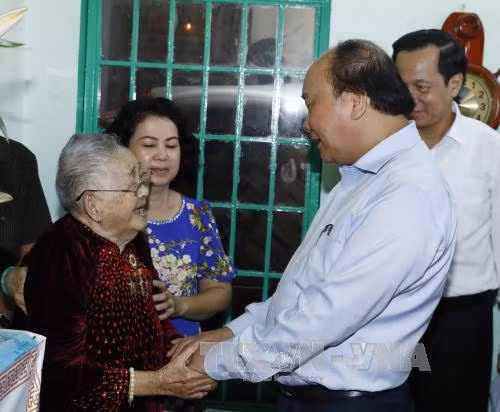 Thủ tướng thăm Trung tâm Điều dưỡng thương binh và người có công Long Đất ảnh 2