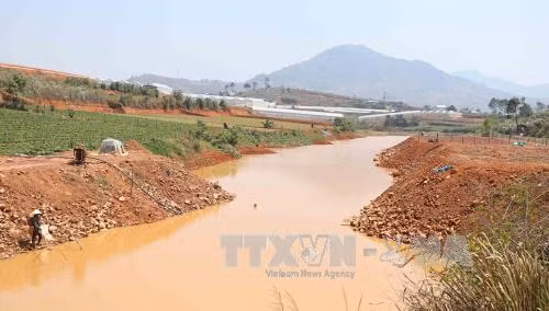 Tin thêm về vụ lấn chiếm hồ Đankia -Suối Vàng ảnh 1