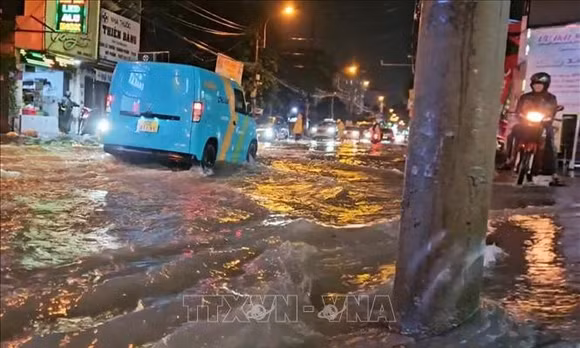 Thành phố Hồ Chí Minh còn mưa nhiều ngày, dải hội tụ nhiệt đới có xu hướng mạnh lên