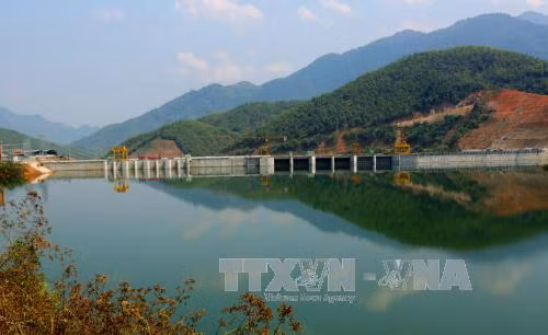 Các hồ chứa thủy điện thuộc EVN không xả lũ ảnh 1