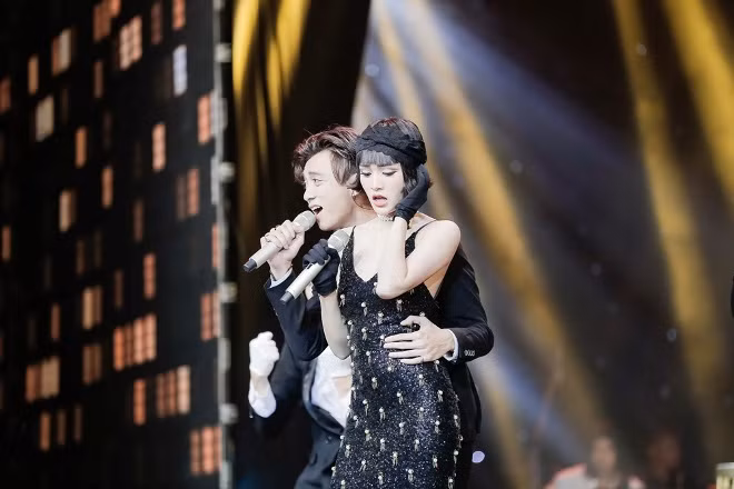Giữa scandal vừa yêu đã chia tay Hiền Hồ, Soobin Hoàng Sơn cá tính dự họp báo The Voice Kids ảnh 2