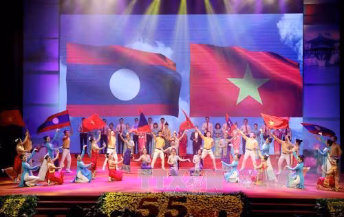 Vun đắp quan hệ Việt - Lào 'mãi mãi vững bền hơn núi, hơn sông' ảnh 2