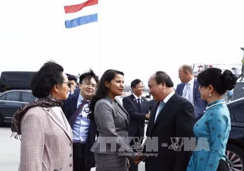 Thủ tướng Nguyễn Xuân Phúc gặp gỡ lãnh đạo Quốc hội Hà Lan ảnh 2