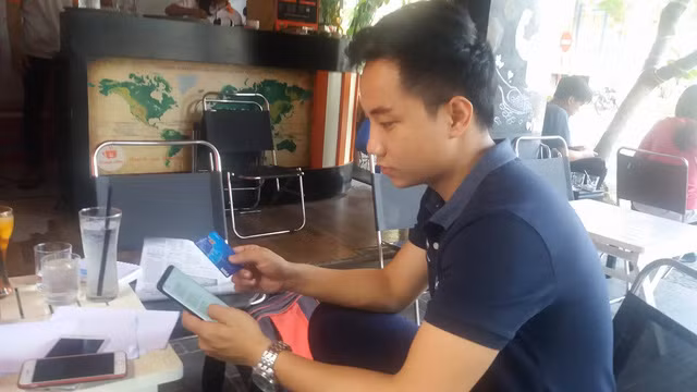 Ngồi ở Đà Nẵng, chủ thẻ visa bị rút hơn 38 triệu đồng từ Indonesia ảnh 1