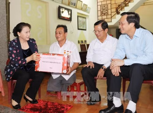 Dành nhiều chính sách đền ơn đáp nghĩa cho Quảng Ngãi ảnh 1