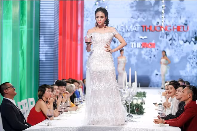 Thiên Nga lộng lẫy mặc váy cô dâu, nhận nhẫn của 'soái ca' Key trong thử thách The Face ảnh 6