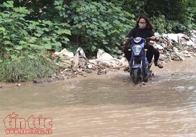 Đường Nguyễn Cảnh Dị xuống cấp nghiêm trọng, tiềm ẩn nguy cơ tai nạn ảnh 3