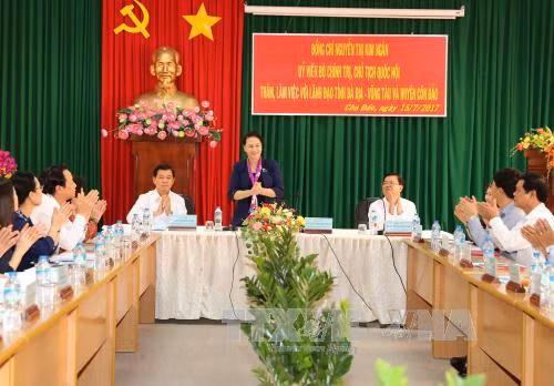 Chủ tịch Quốc hội thăm, làm việc tại huyện Côn Đảo ảnh 1