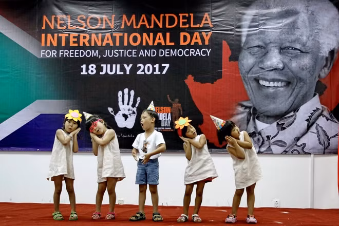 Nhiều hoạt động từ thiện xã hội nhân kỷ niệm Ngày Quốc tế Nelson Mandela 18/7 ảnh 2