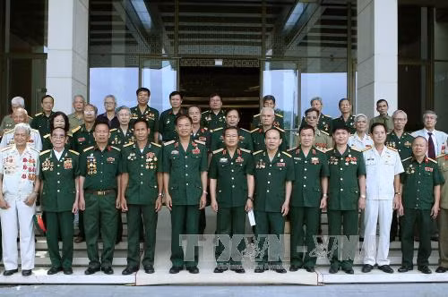 Phó Chủ tịch Quốc hội Đỗ Bá Tỵ gặp mặt Hội Truyền thống bộ đội Trường Sơn ảnh 2