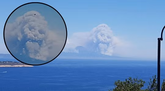 'Mặt quỷ’ thò ra từ đám khói trên núi lửa Italy gây xôn xao ảnh 1