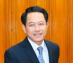 Lãnh đạo nước ta gửi hoa và điện mừng tới lãnh đạo Lào ảnh 1