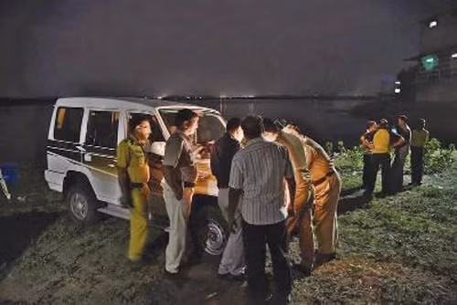 Đắm tàu ở Ấn Độ, 7 người chết đuối ảnh 1