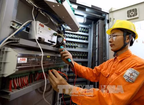  Ngành điện miền Bắc sẵn sàng ứng phó với bão số 2 ảnh 1